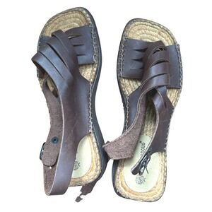Andre Assous brown leather platform  sandals size 9